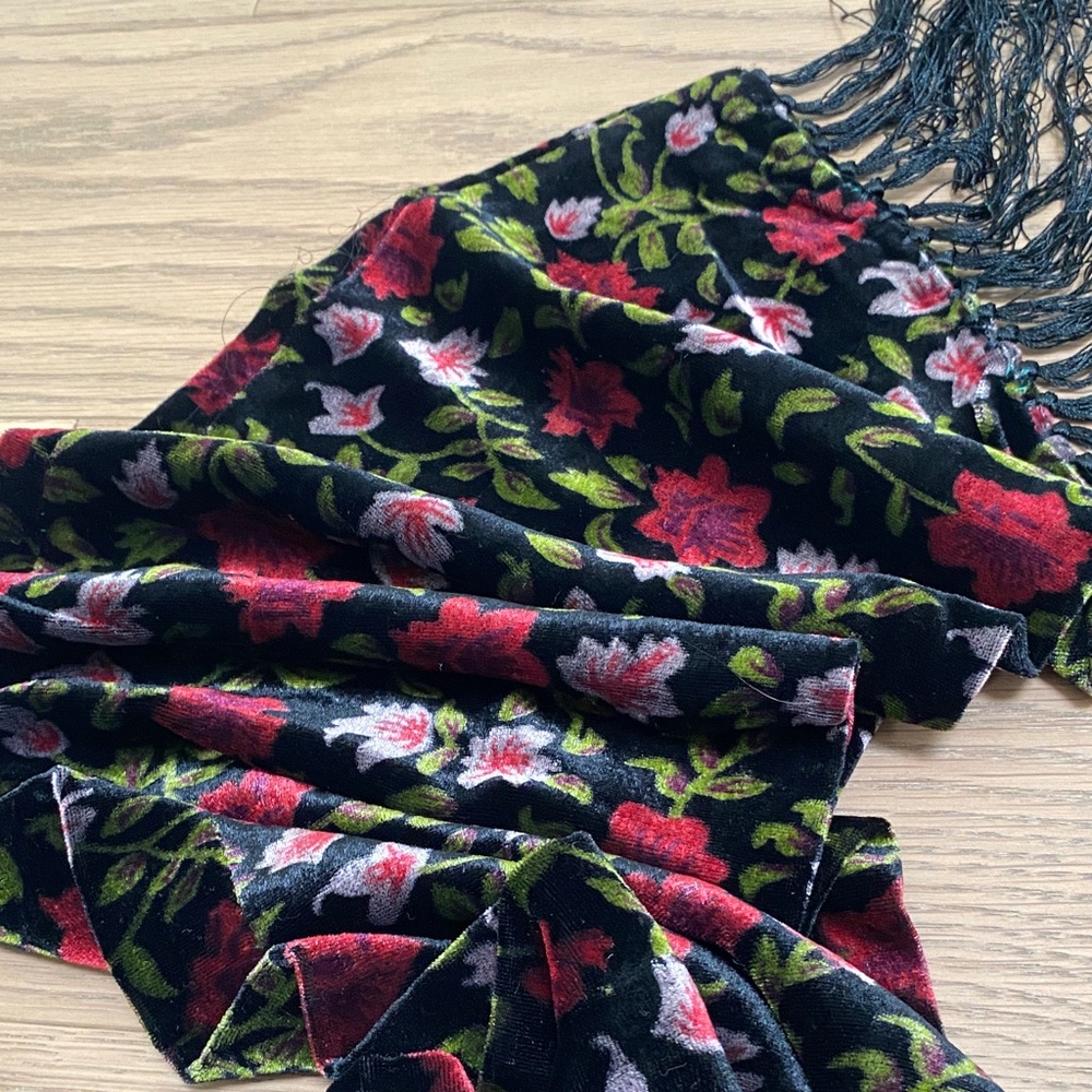 Vintage 💯 Silk Velvet Floral Scarf with Fringe